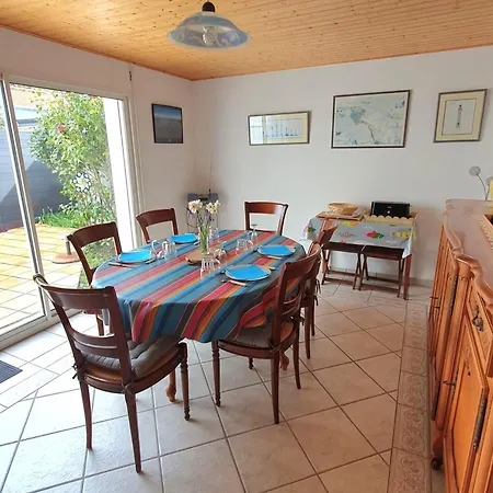Maison Conviviale A Pour 5 Pers, Proche Centre, Animaux Admis - Fr-1-823-14
