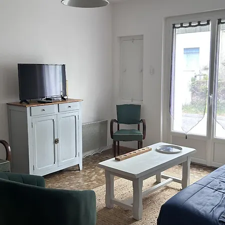Maison Conviviale A Pour 5 Pers, Proche Centre, Animaux Admis - Fr-1-823-14 Holiday home